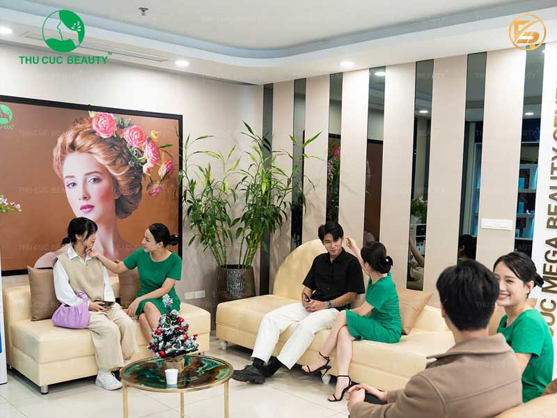 Khu vực phòng dịch vụ khang trang, đầy đủ trang thiết bị tại Thu Cúc Clinics.