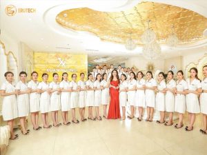Đội ngũ chuyên viên chuyên nghiệp tại Thẩm mỹ Xuân Hương, một địa chỉ triệt lông lưng uy tín được nhiều khách hàng tin chọn.