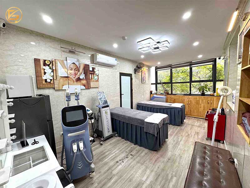 Không gian phòng dịch vụ hiện đại và đầy đủ trang thiết bị tại địa chỉ làm hồng nhũ hoa chuyên nghiệp.