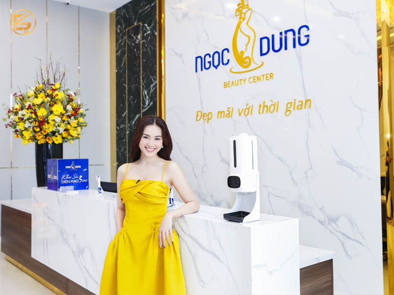 Khu vực điều trị sạch sẽ mới mẻ của cơ sở Ngọc Dung, mang tông màu ấm cúng
