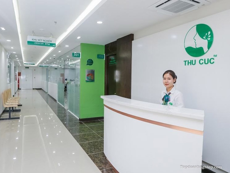 Căn phòng chăm sóc sắc đẹp êm ái, ánh sáng dịu nhẹ mang đậm phong cách nghỉ dưỡng tại Thu Cúc.