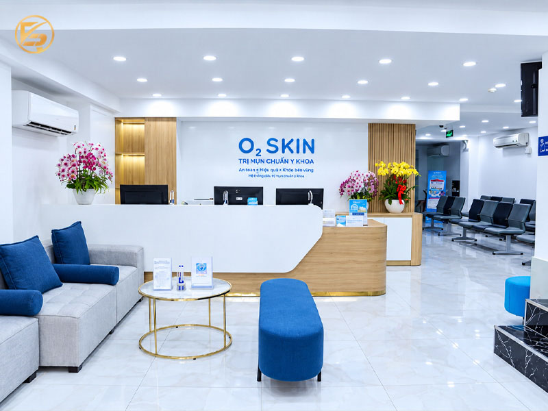 Sảnh đón tiếp hiện đại tại cơ sở y tế O2 Skin địa chỉ giãn tĩnh mạch chất lượng.