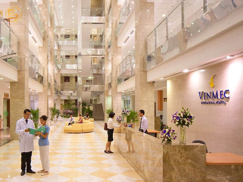 Sảnh chính Bệnh viện Đa khoa Quốc tế Vinmec – địa chỉ giãn mao mạch tiêu chuẩn quốc tế tại Hà Nội
