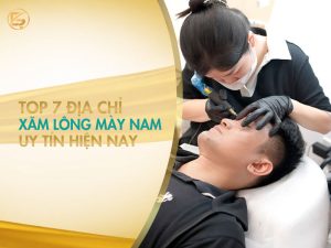 Kỹ thuật viên đang thực hiện phun xăm tại địa chỉ xăm lông mày nam uy tín cho khách hàng.